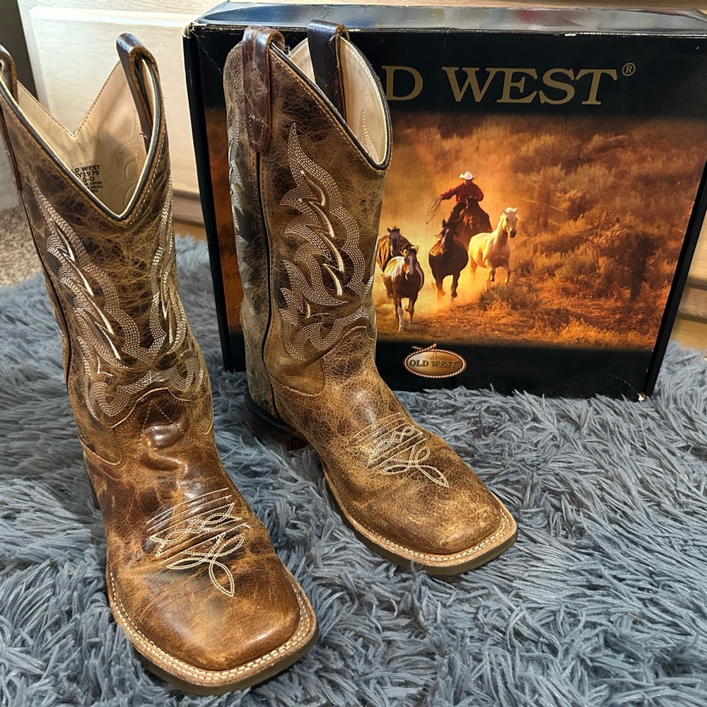 Old West Youth size 5 Western Boots